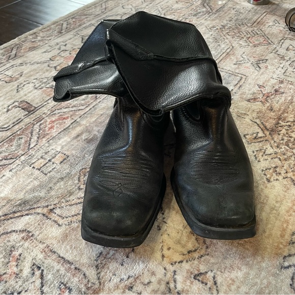 Ariat Rambler Boots in Black Leather Men’s Size 8.5 Wide | Western Cowboy Boots - Picture 12 of 16